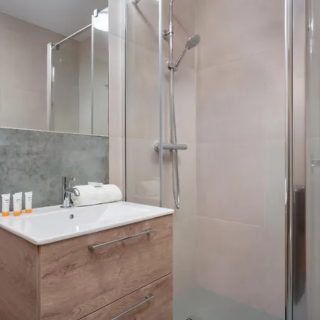 Wroclaw 1-Bedroom Apartment With Parking & Balcony By Noclegi Renters Exterior photo