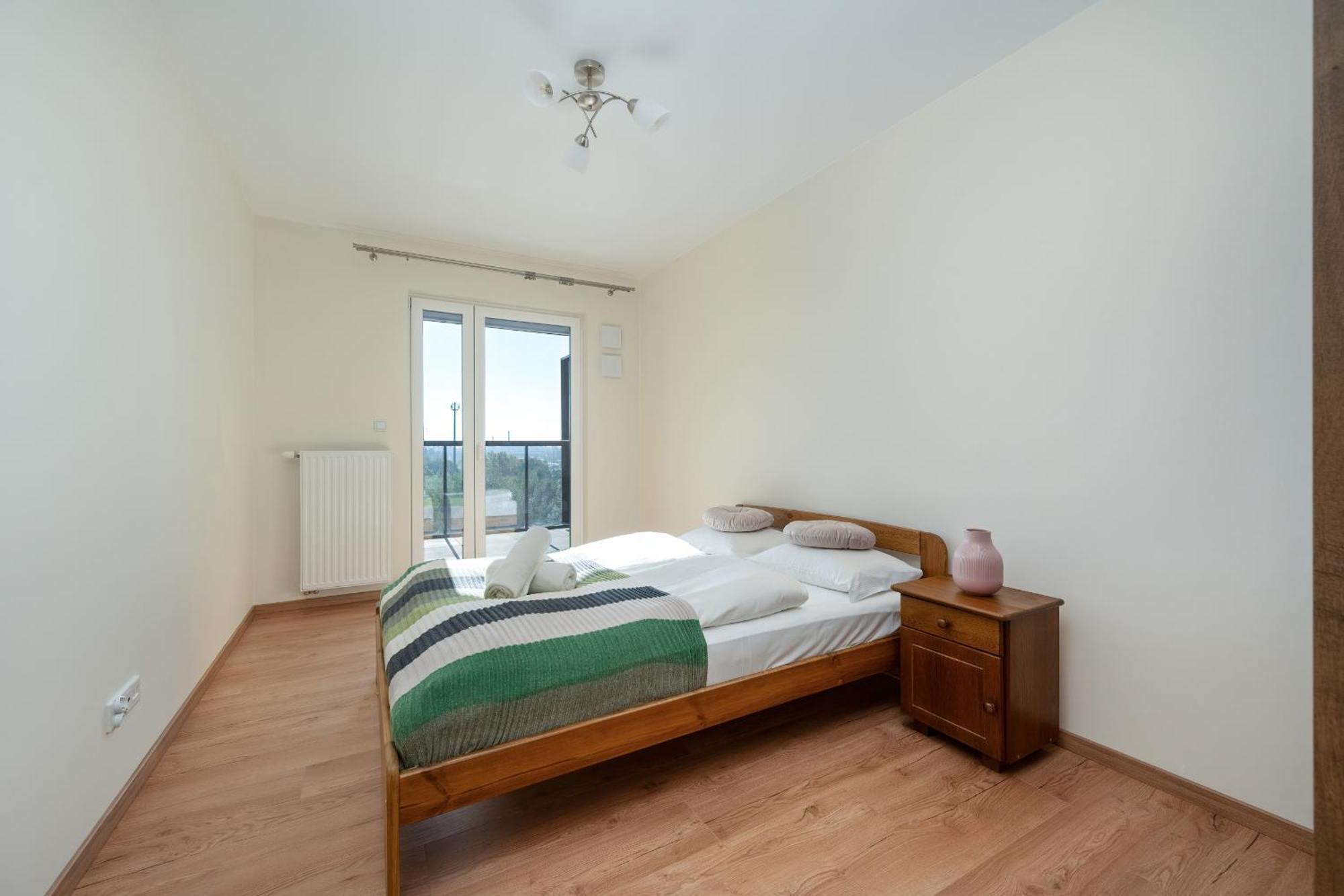 1-bedroom With Parking & Balcony By Renters Apartamento